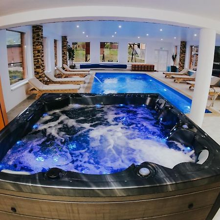 Wellness Resort Szecseny Jigodin Bai Bagian luar foto