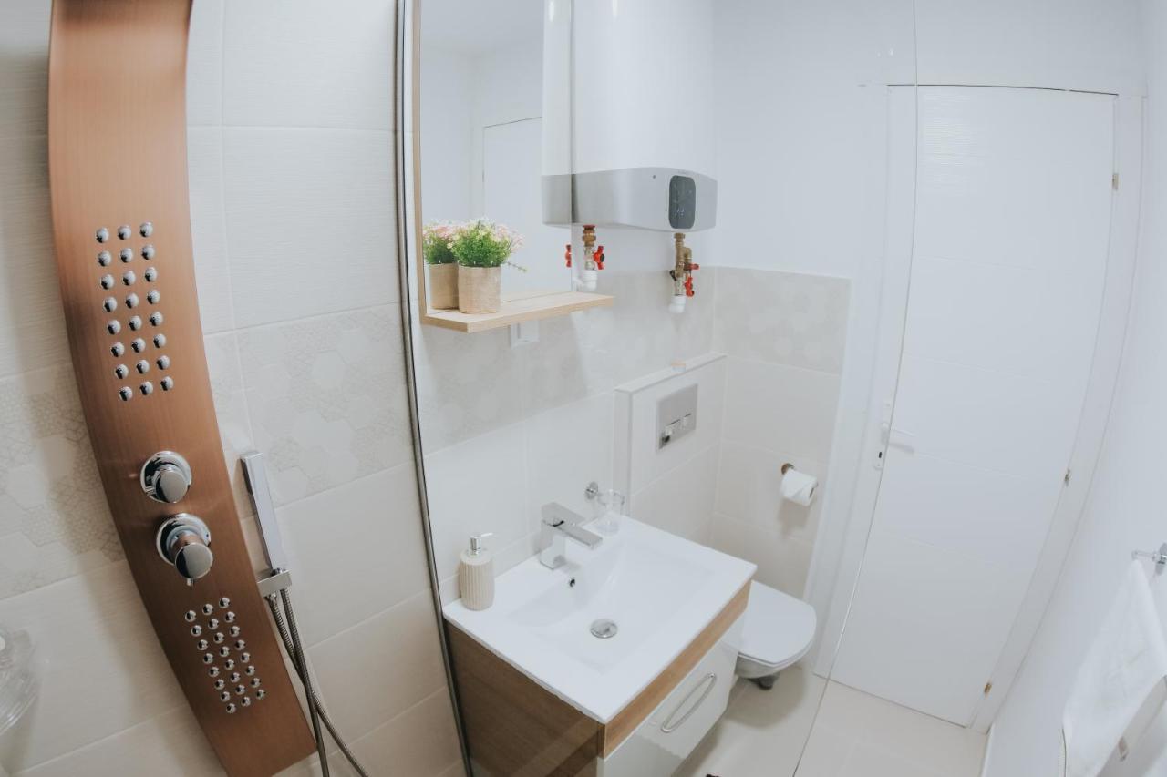 Wellness Resort Szecseny Jigodin Bai Bagian luar foto